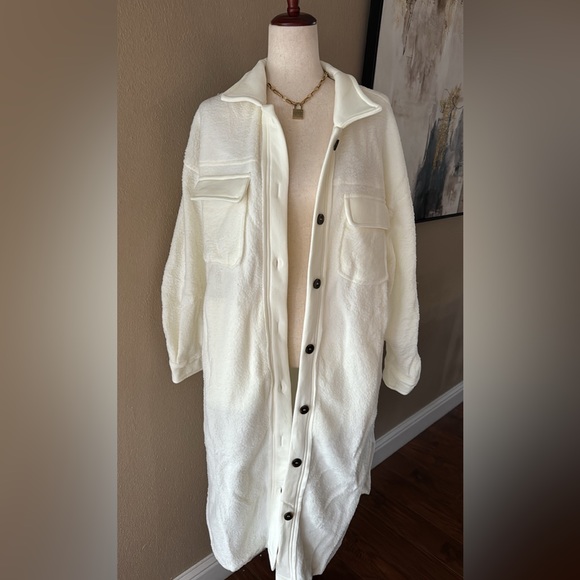 Fleece longline  button down coat in ivory - Picture 5 of 6